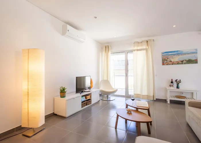 Carmona A T2 - By Smarthomes