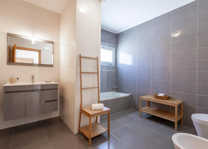 Carmona A T2 - By Smarthomes *